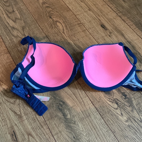 Pink bra - Picture 2 of 2